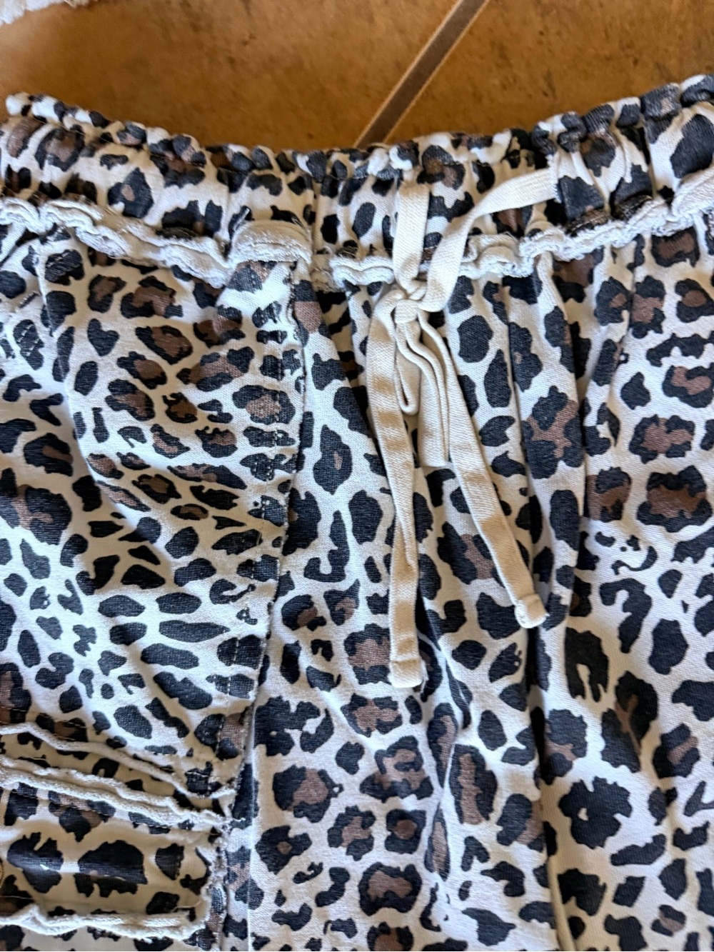 easel Women's Leopard Print Wide-Leg Cargo Pants - Black & White - Picture 4 of 6